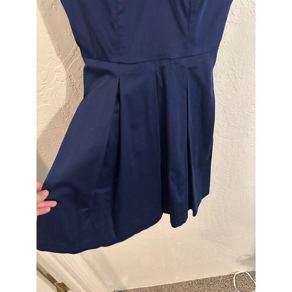 Banana Republic V neck Pleated Cocktail Dress - Picture 3 of 6